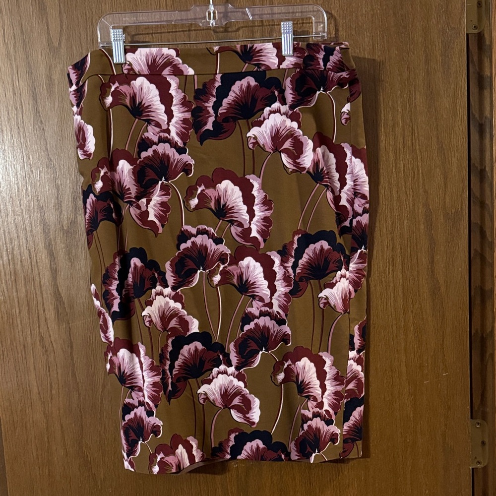 Ann Taylor Floral Pencil Skirt in Brown and Pink